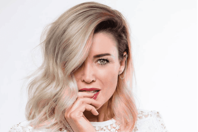 Dannii Minogue’s Blonde Hair Was A 12 Hour Mane Mission You Read Right