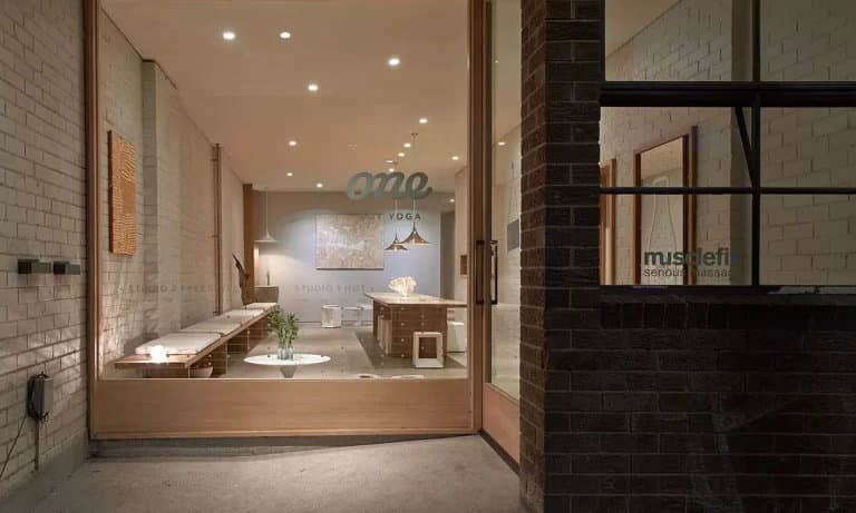 One Hot Yoga & Pilates, South Yarra, sensory hot yoga studio with natural materials