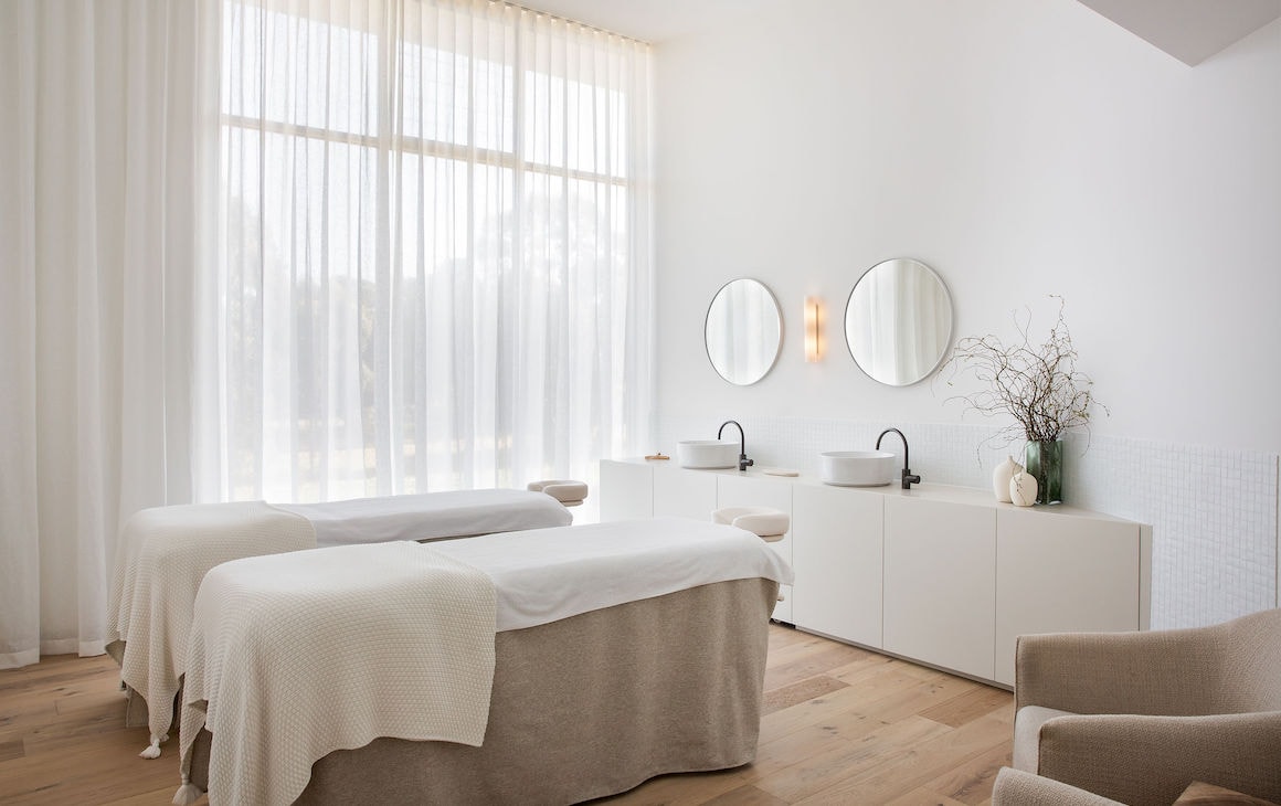 BODHI Yallingup, spa overlooking Lake Gunyalup with curved walls and natural timber