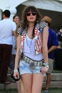 Daisy Lowe