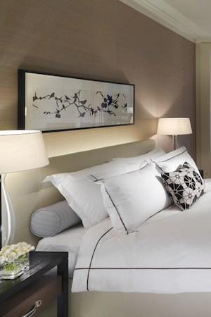 The deluxe rooms feature crisp king size beds